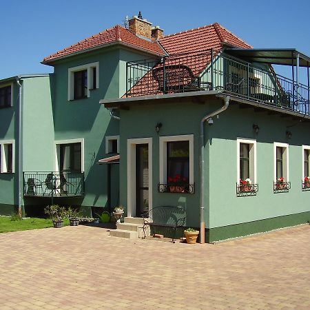 Penzion Vecerka Леднице Экстерьер фото